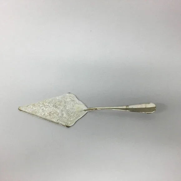 International Silver Company Silver Plate Spoons Tongs Cake Pie Servers Lot of 8 - Picture 3 of 8